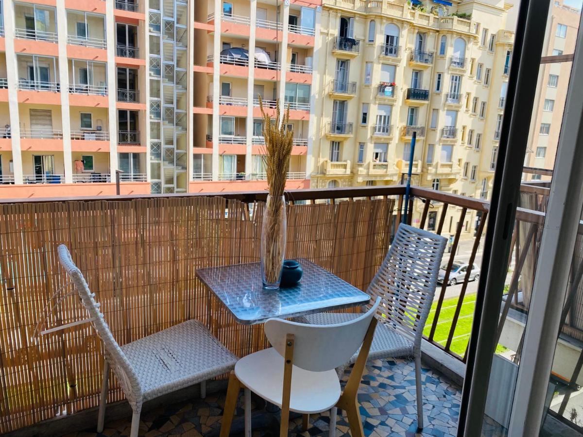 Magnifique Appartement 60M2 ,3 Pieces , Equipee,Tres Lumineux, 2 Minutes A Pied De La Plage Nizza Esterno foto