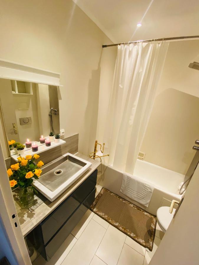Magnifique Appartement 60M2 ,3 Pieces , Equipee,Tres Lumineux, 2 Minutes A Pied De La Plage Nizza Esterno foto